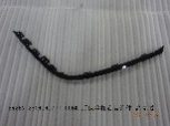 قطعة ديكور الصدام الخلفي اليمنى (أسود لامع)