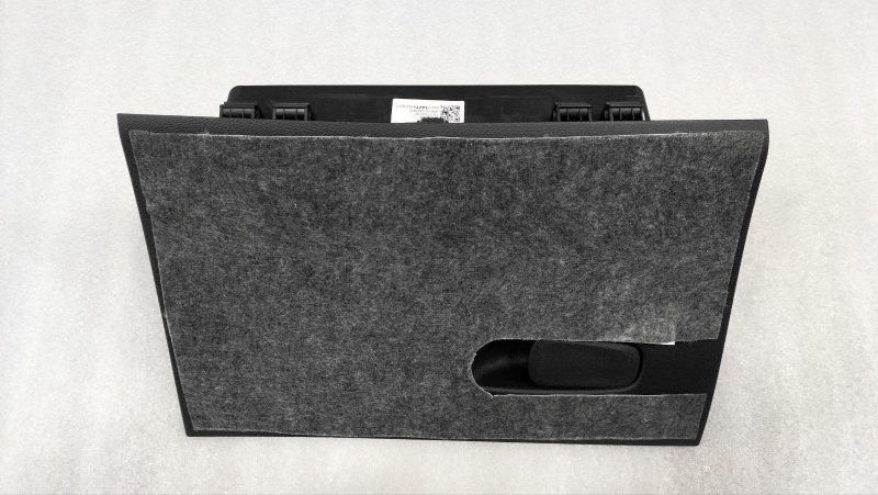 مجموعة درج التابلوه الأيمن (Glove Box)